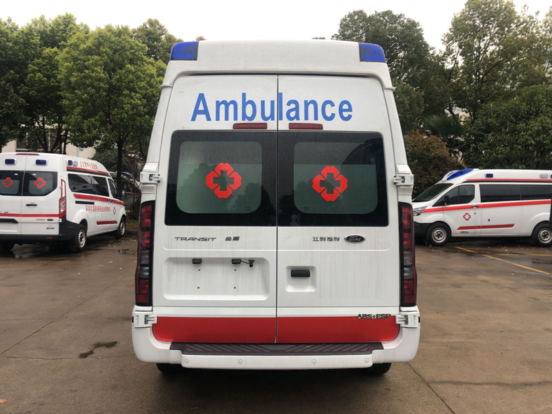 福特V348長(zhǎng)軸高頂客運(yùn)（福星頂）救護(hù)車